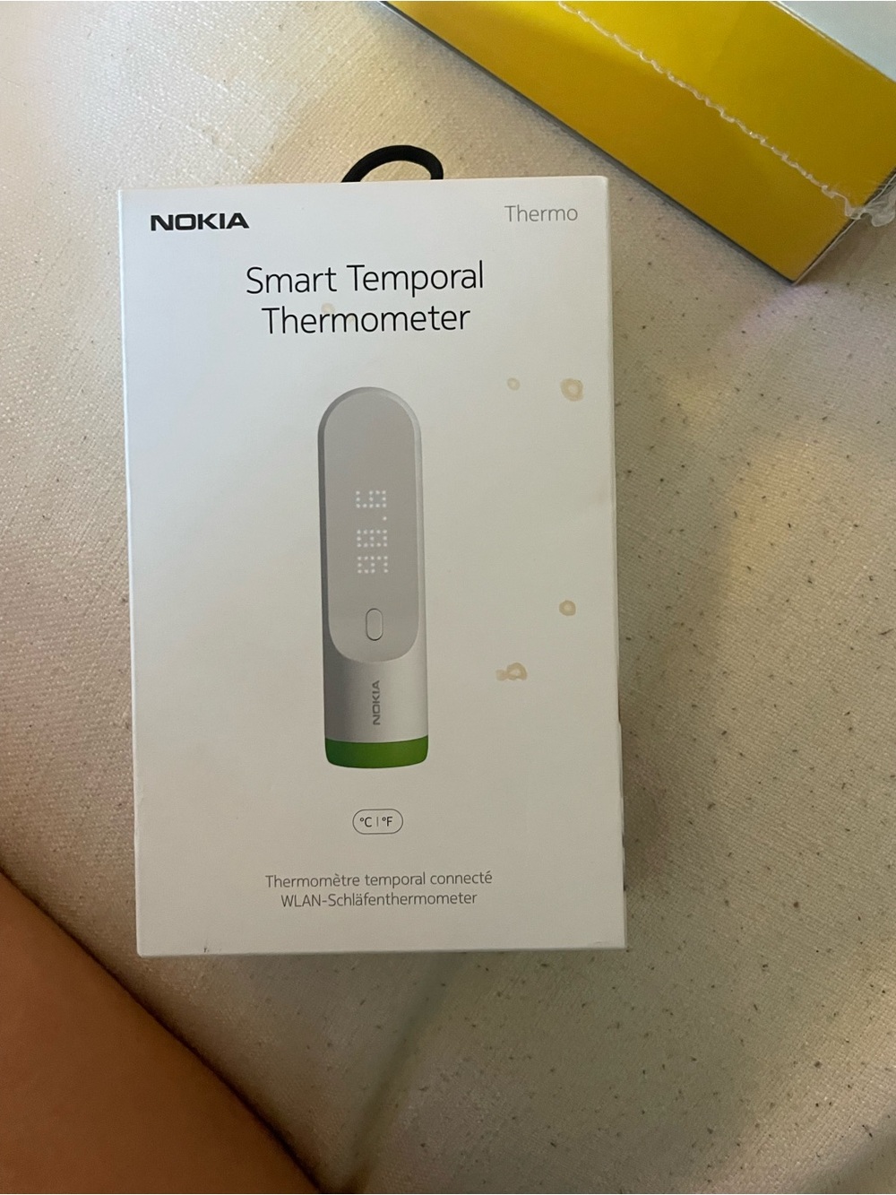Nokia Smart Temporal Thermometer in White with Green Accent